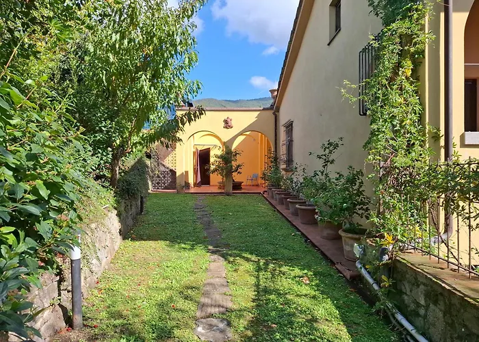 Tuscany Villa Gorello. Villa in Toscana. Jacuzzi con tetto in cristallo,piscina Arezzo